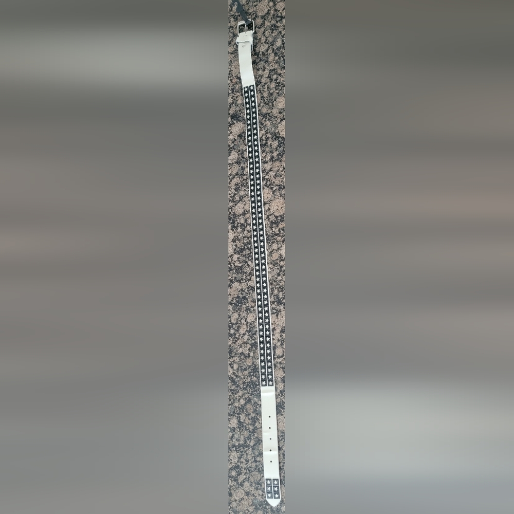 Black and white star belt